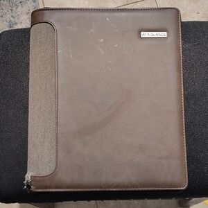 AT-A-GLANCE Brown Portfolio Organ document holder professional planner calendar